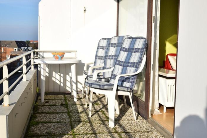 Geraeumiges 2-Zimmer-Appartement In Der 3. Etage Des Hauses. Вестерланд Екстериор снимка
