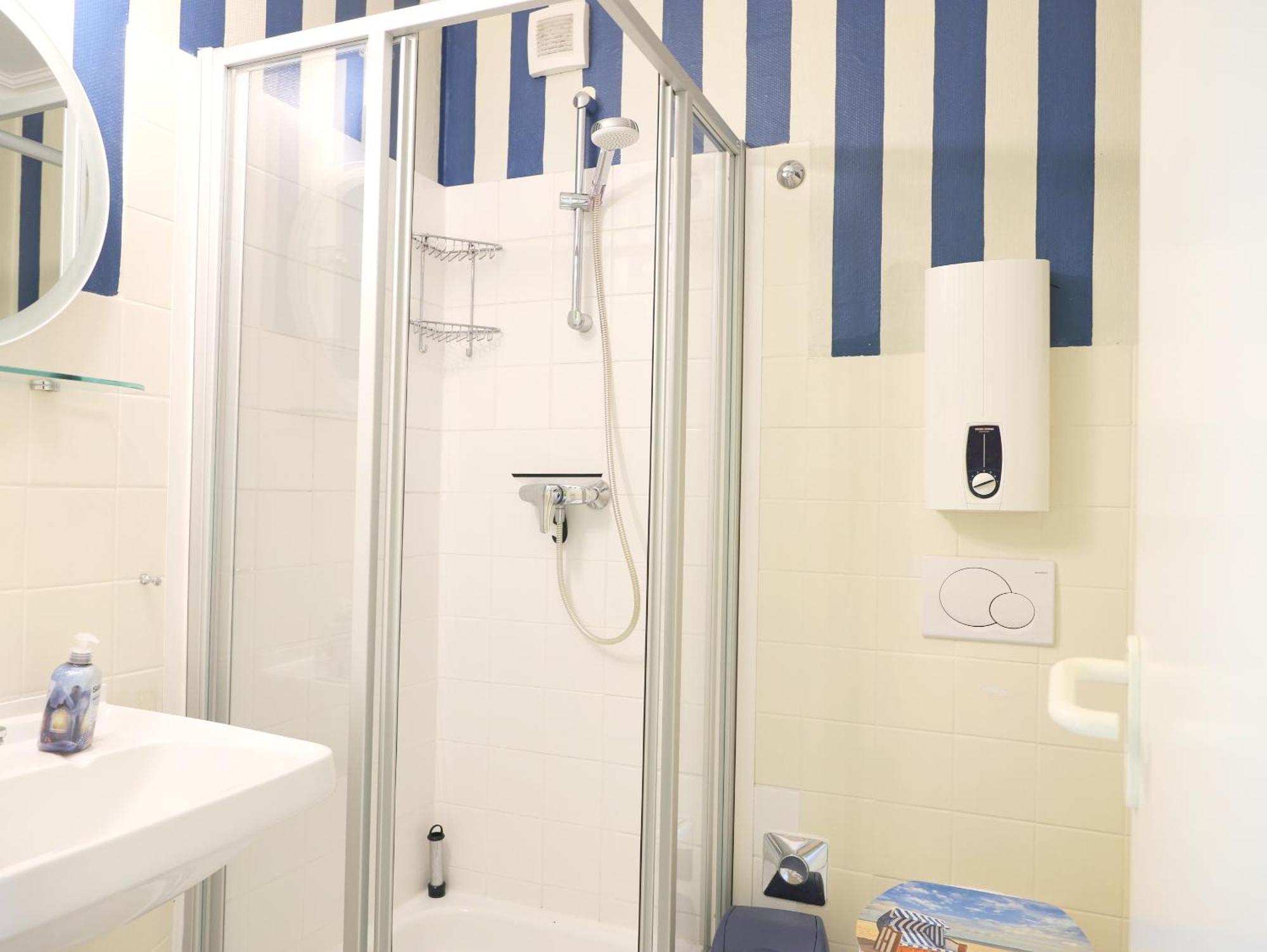 Geraeumiges 2-Zimmer-Appartement In Der 3. Etage Des Hauses. Вестерланд Екстериор снимка